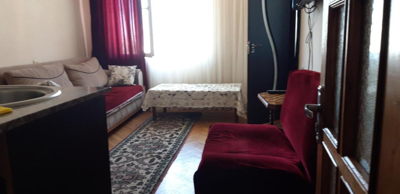 Naira Apartment Batumi Exterior foto